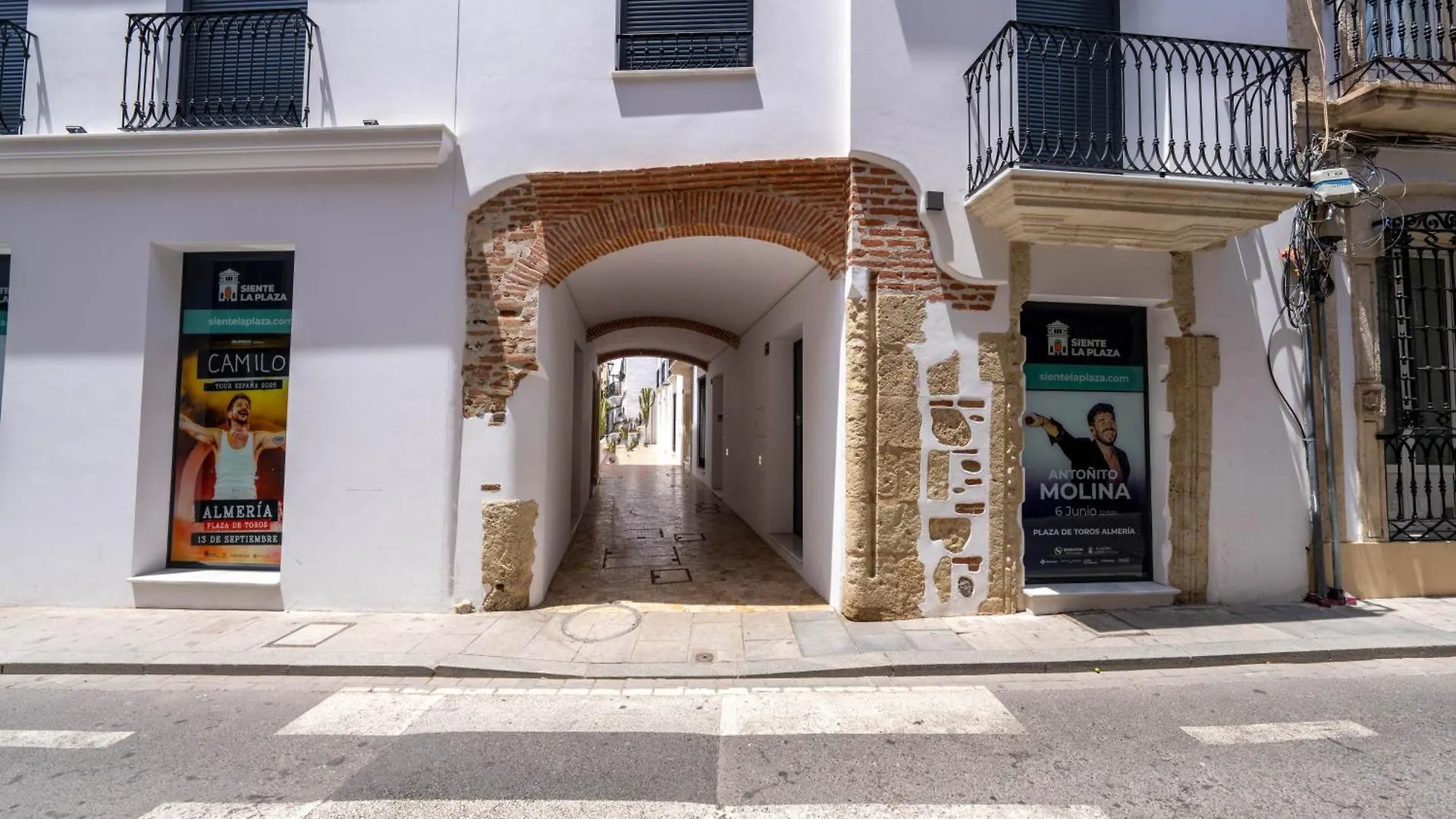 Moott Homes Suites Arco De Braulio Duplex 6 アルメリア アパート