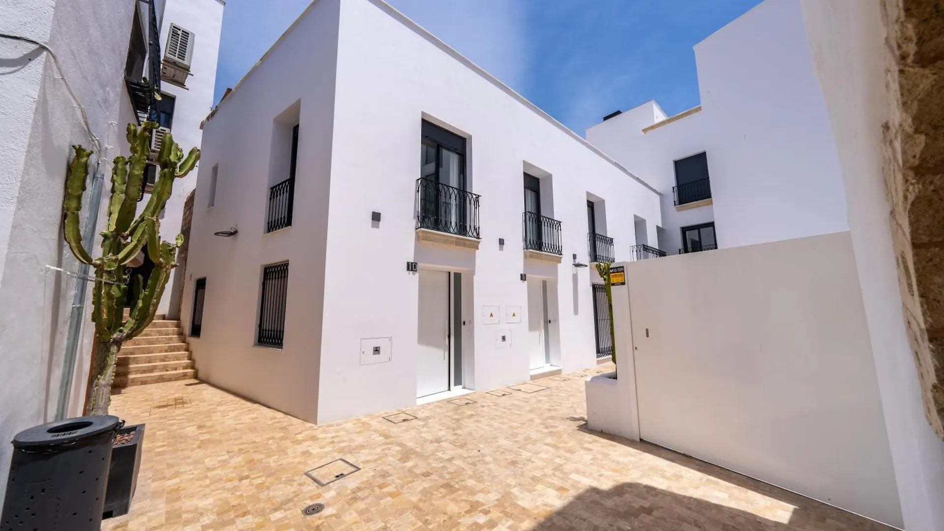 Moott Homes Suites Arco De Braulio Duplex 6 アルメリア アパート