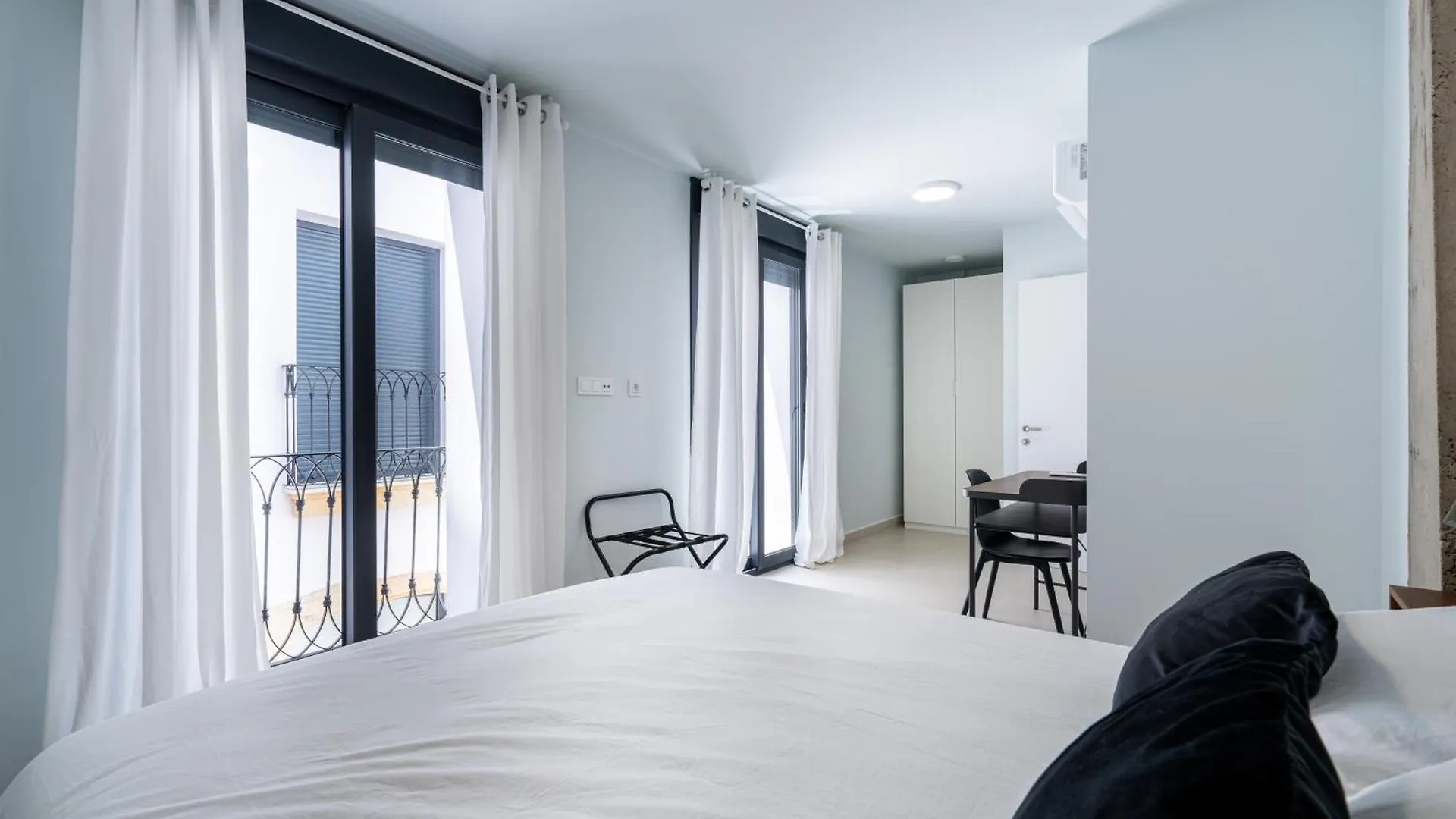 アパート Moott Homes Suites Arco De Braulio Duplex 6 アルメリア