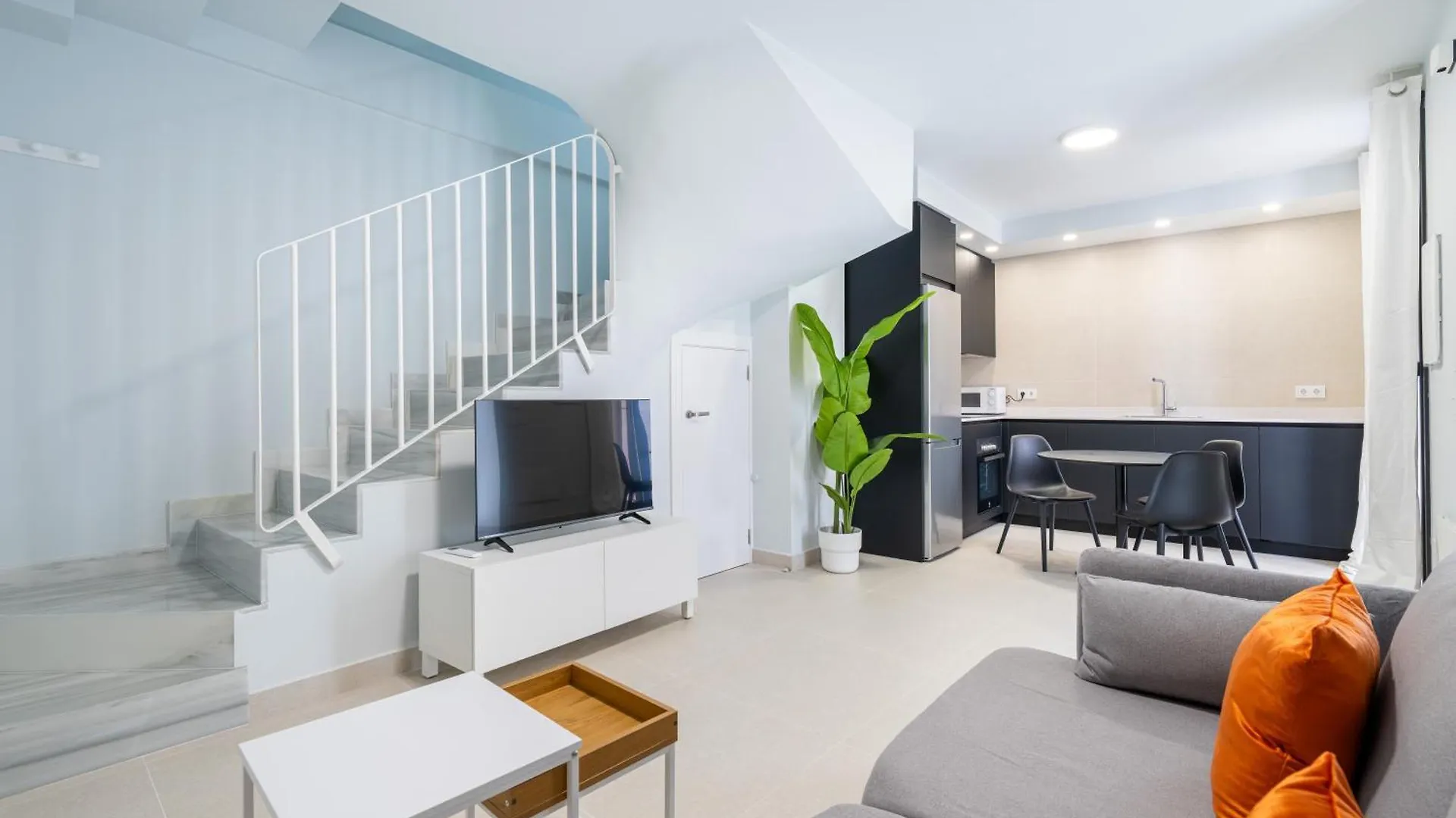 Moott Homes Suites Arco De Braulio Duplex 6 アルメリア 0*,  スペイン