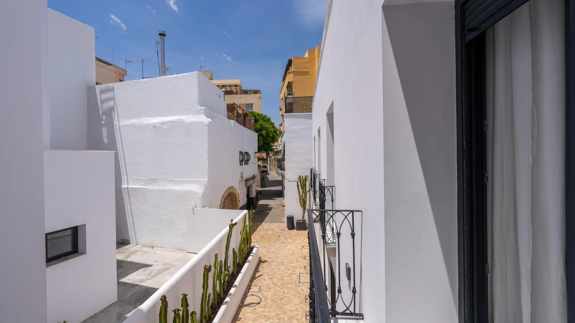 Moott Homes Suites Arco De Braulio Duplex 6 アルメリア